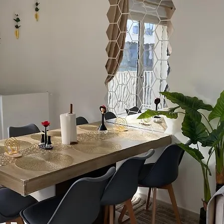 Apartment Linaland - Charming Near Paris *